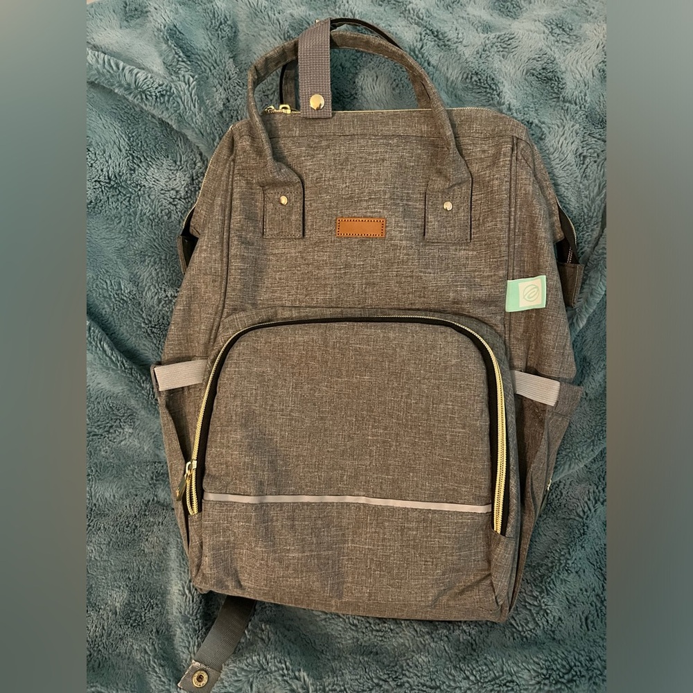 AFBP Breast Pump Backpack
Diaper Bag, Gray